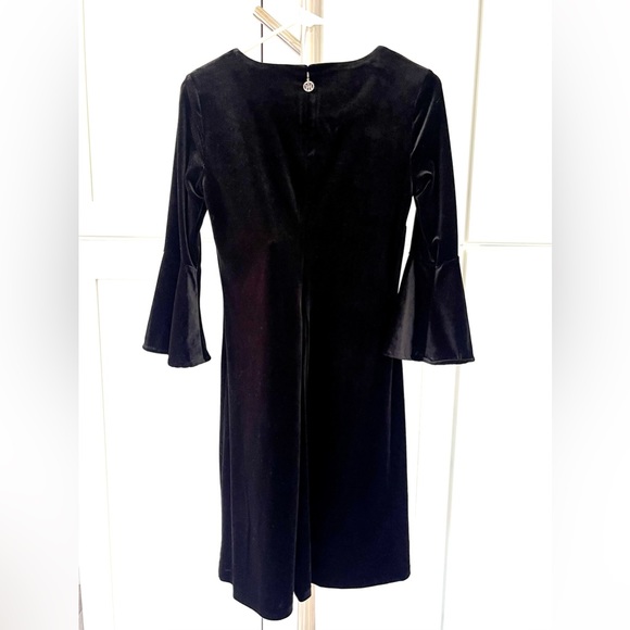 Tommy Hilfiger Dresses & Skirts - Tommy Hilfiger Women’s US 2 Velvet Black Dress